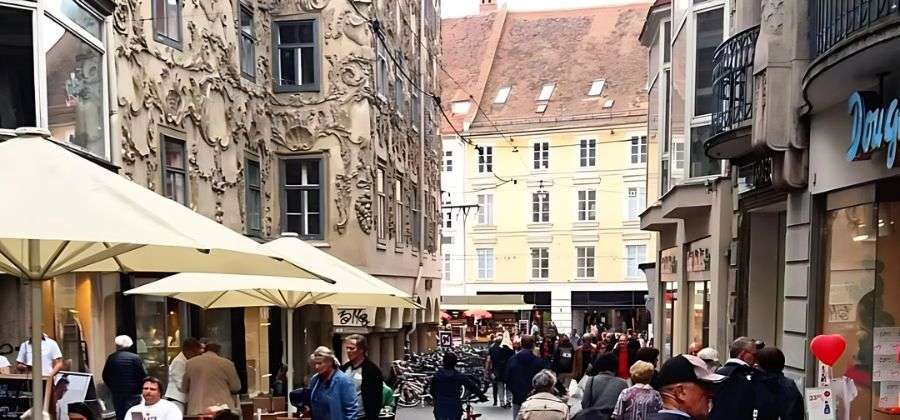 Best Time to Visit Graz: Avoid the Crowds and Enjoy the City